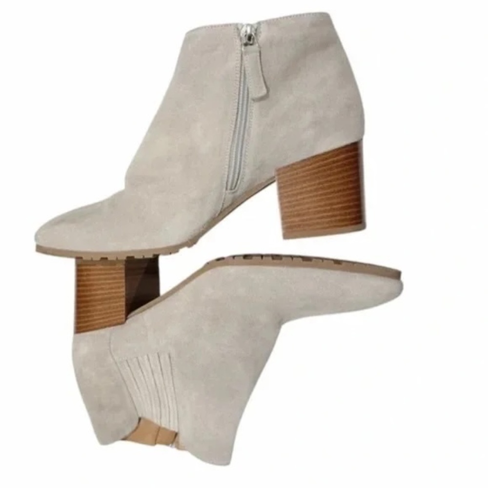 NWT Aquatalia Charlotte Light Beige Suede Waterproof Ankle Booties
